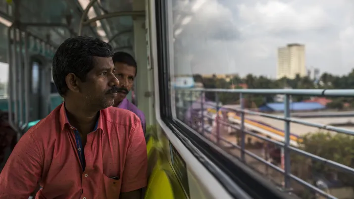 homme, métro, Kochi, Inde, transport, villes durables