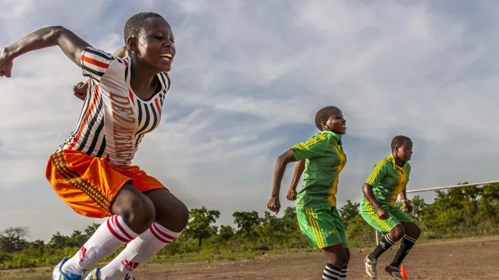 « Championnes » : le football pour faire progresser l’égalité filles-garçons en Afrique, FIFA, AFD, PLAN international