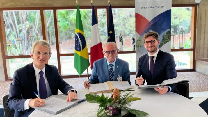 Embaixador da França no Brasil Emmanuel Lenain-Prefeito de João Pessoa Cícero Lucena-Diretor AFD Leo Gaborit 