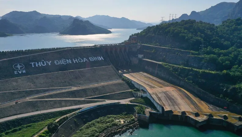 Hoa Binh centrale hydroélectrique Vietnam