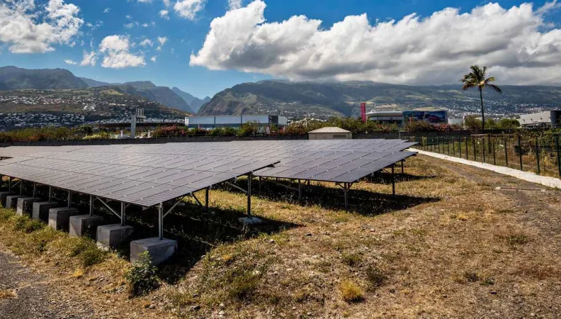 Centrale photovoltaïque couplée à une exploitation agricole au coeur d’un centre de détention à La Réunion