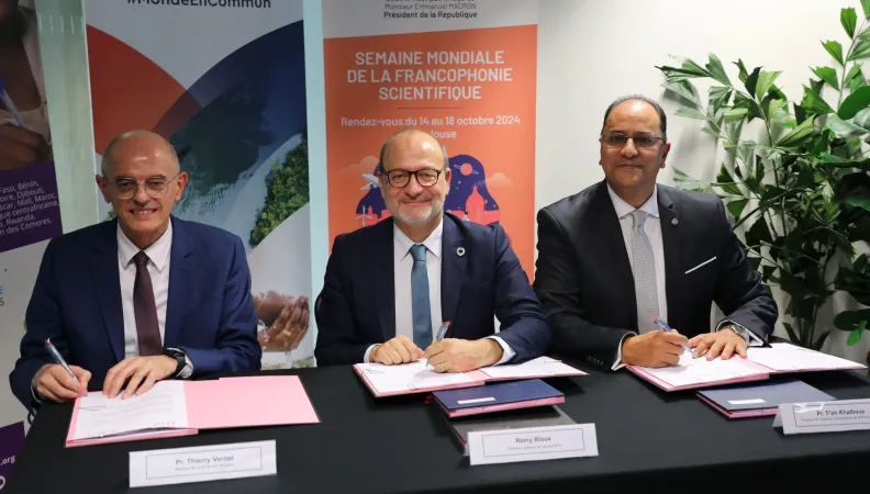 Pr. Thierry Verdel, Recteur de l'Université Senghor, Rémy Rioux, DG du groupe AFD, Pr. Slim Khalbous, Recteur de l'Agence Universitaire de la Francophonie